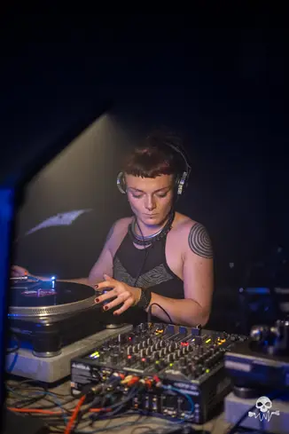 Oldschool Waves invites Exiles — Chinastraat, Gent — photo 5 sur 148