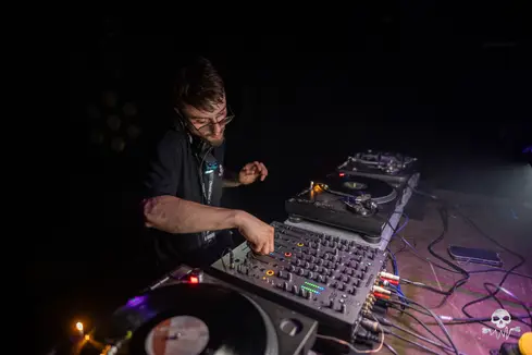 Oldschool Waves invites Exiles — Chinastraat, Gent — photo 27 sur 148