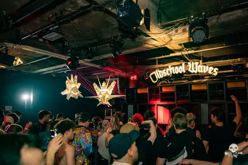 Oldschool Waves invites Exiles — Chinastraat, Gent — photo 34 sur 148