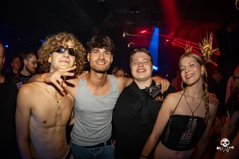 Oldschool Waves invites Exiles — Chinastraat, Gent — photo 50 sur 148