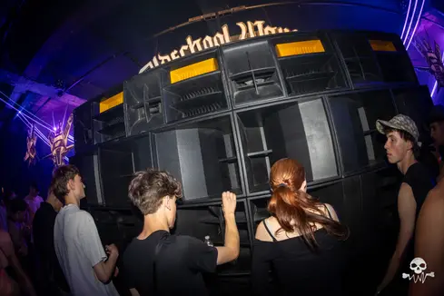 Oldschool Waves invites Exiles — Chinastraat, Gent — photo 52 sur 148