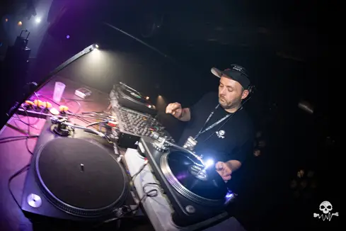 Oldschool Waves invites Exiles — Chinastraat, Gent — photo 54 sur 148