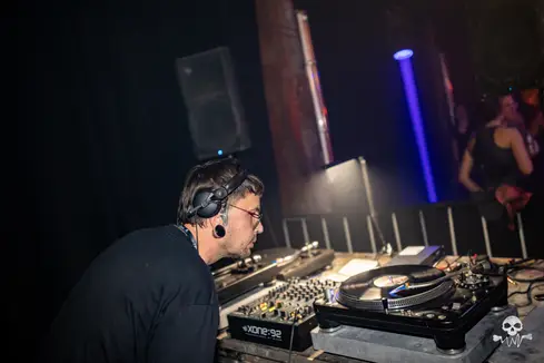 Oldschool Waves invites Exiles — Chinastraat, Gent — photo 70 sur 148