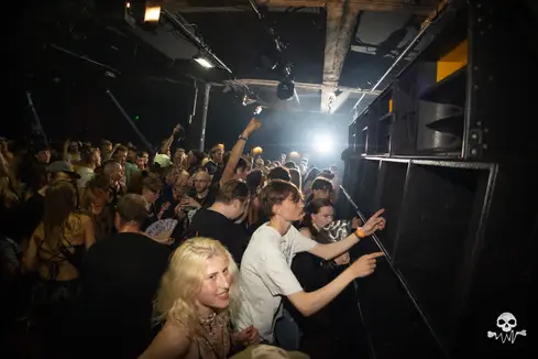 Oldschool Waves invites Exiles — Chinastraat, Gent — photo 80 sur 148