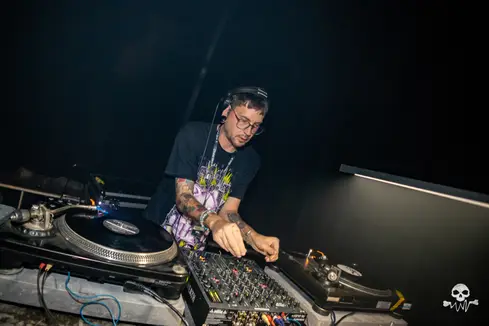 Oldschool Waves invites Exiles — Chinastraat, Gent — photo 84 sur 148