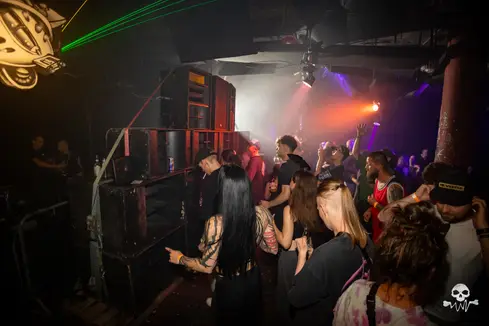 Oldschool Waves invites Exiles — Chinastraat, Gent — photo 96 sur 148