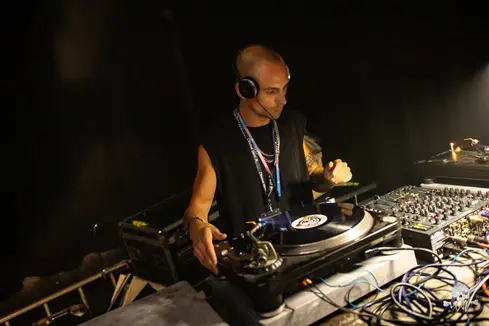 Oldschool Waves invites Exiles — Chinastraat, Gent — photo 103 sur 148