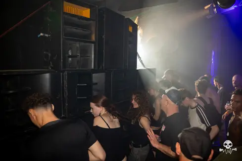 Oldschool Waves invites Exiles — Chinastraat, Gent — photo 106 sur 148
