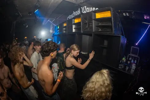 Oldschool Waves invites Exiles — Chinastraat, Gent — photo 111 sur 148