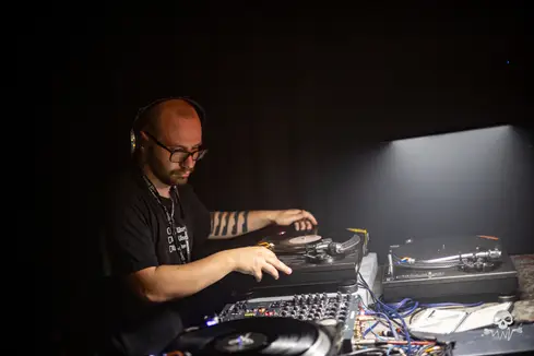 Oldschool Waves invites Exiles — Chinastraat, Gent — photo 136 sur 148