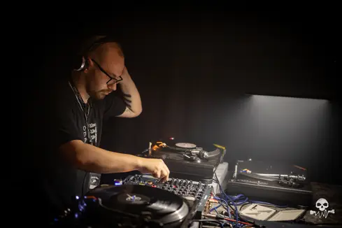 Oldschool Waves invites Exiles — Chinastraat, Gent — photo 137 sur 148
