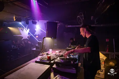 Oldschool Waves invites Exiles — Chinastraat, Gent — photo 140 sur 148