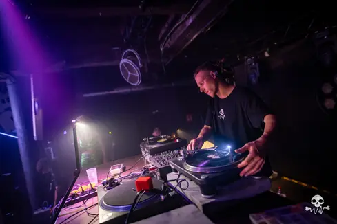 Oldschool Waves invites Exiles — Chinastraat, Gent — photo 141 sur 148