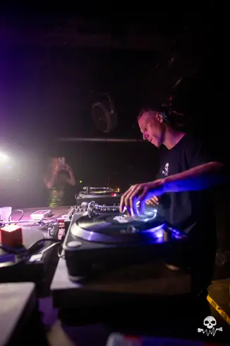 Oldschool Waves invites Exiles — Chinastraat, Gent — photo 142 sur 148