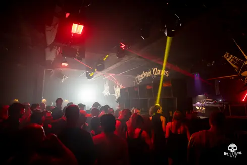Oldschool Waves invites Exiles — Chinastraat, Gent — photo 146 sur 148