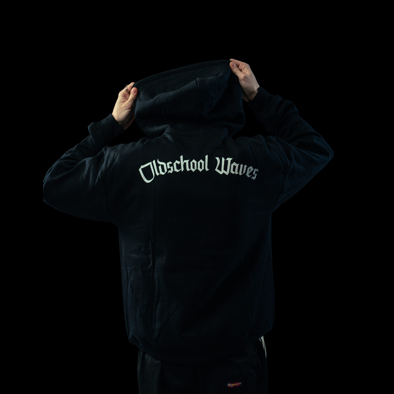 Oldschool Waves Shooting -packshot pull normal modèle de dos