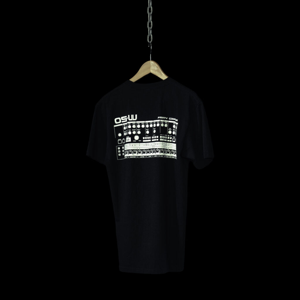 Oldschool Waves Shooting -packshot tee shirt TR-909 de dos